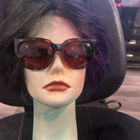 Costa Del Mar waterwoman polarized Tortoise Shell Sunglasses - Picture 3 of 9